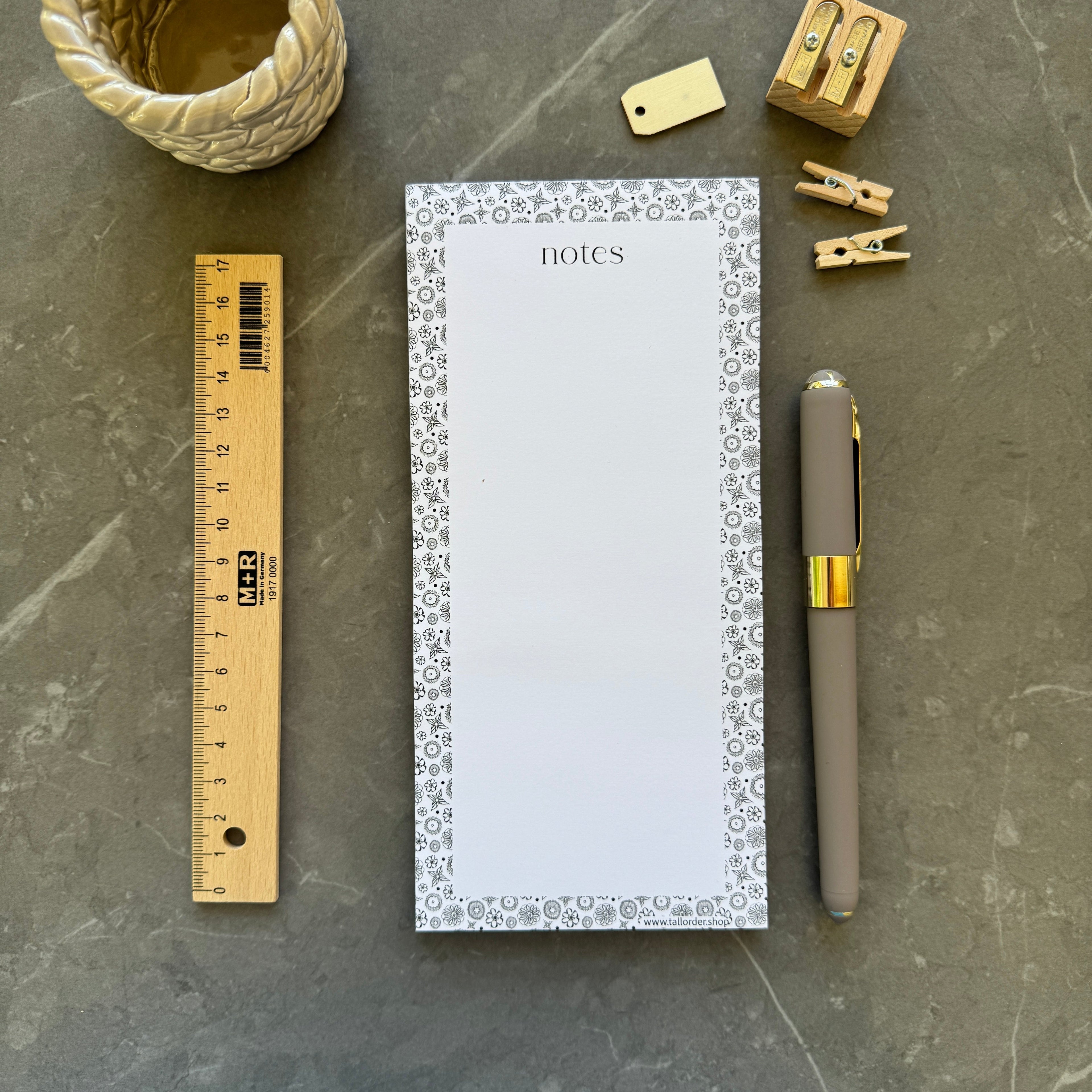 Floral Patterned List Pad